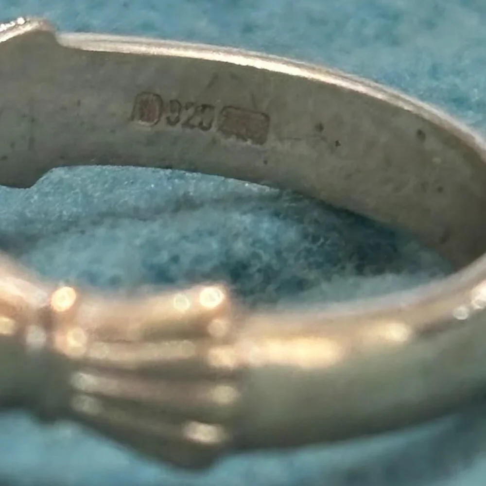 Sterling Silver Irish Claddagh Ring Made in Ireland Pinky Ring Size 4.75 Midi - Picture 3 of 9